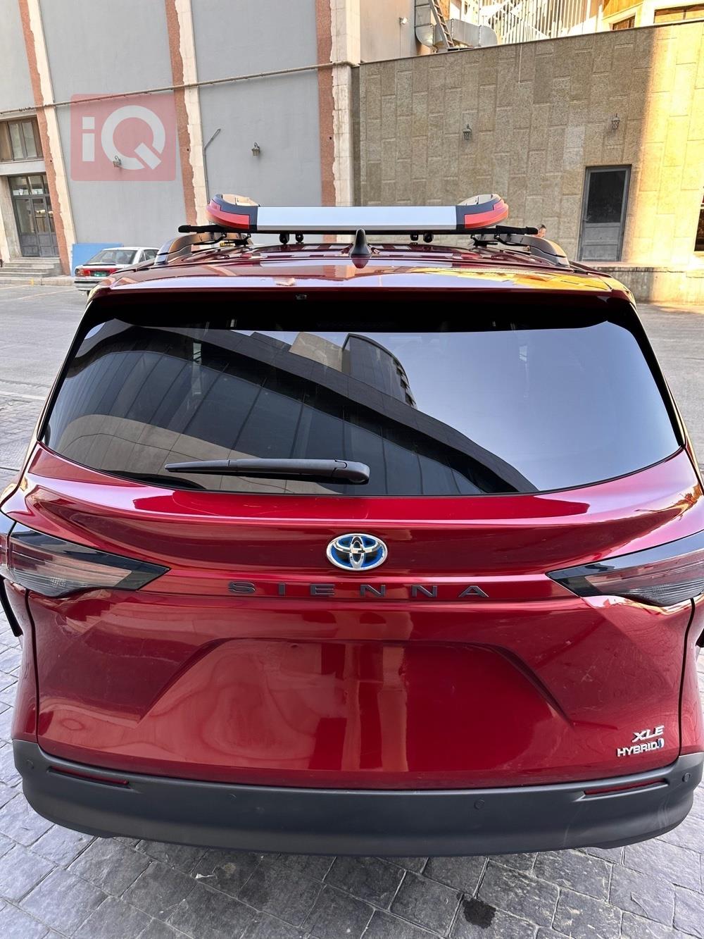 تۆیۆتا سیانا